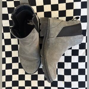 Sorel waterproof Chelsea Boots